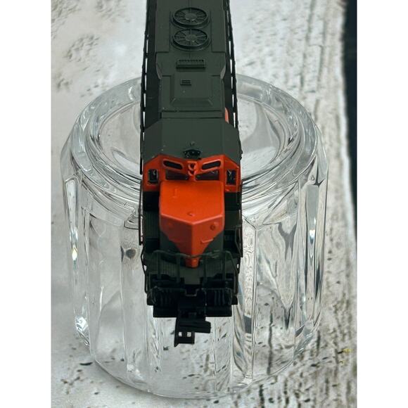 Spectrum 82752 Hustle Muscle Great Northern GE EMD SD-45 Locomotive N Scale - Picture 4 of 6